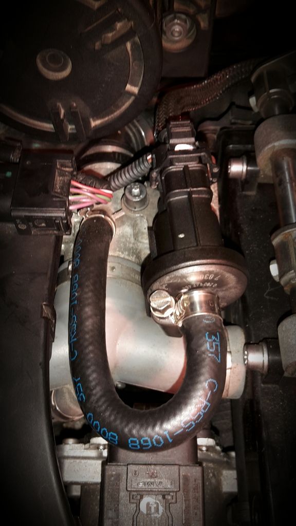 DIY Replace Fuel Tank Breather Valve (Fix for bouncing idle at fuel